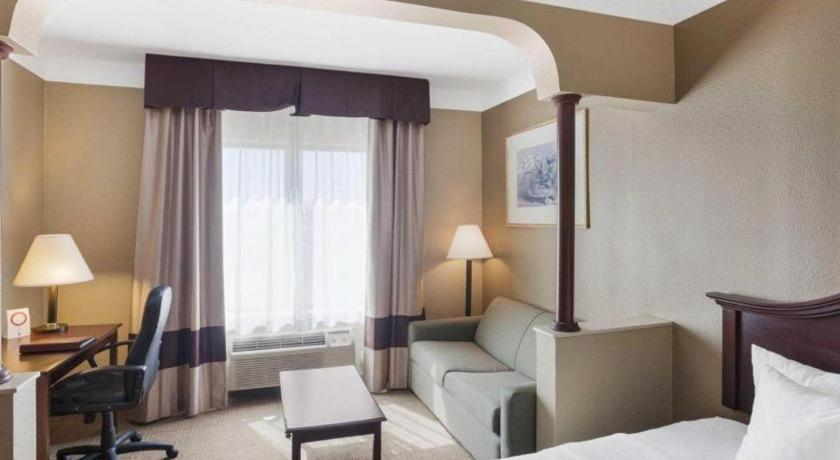 คอมฟอร์ท สวีท Hotel Plainview ภายนอก รูปภาพ
